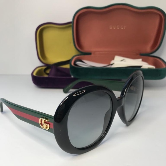 New- 💯 GUCCI GG0712S-001 GUCCI OVERSIZED SUNGLASSES WITH WEB TEMPLE - Picture 4 of 14